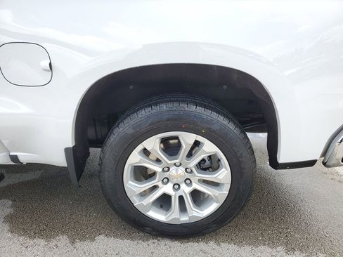 Used 2024 Chevrolet Silverado 1500 LTZ w/ LTZ Convenience Package II image 9