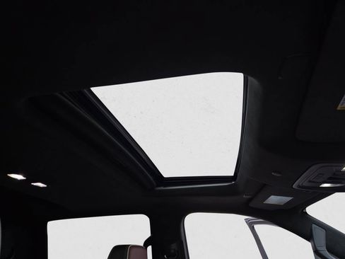 Used 2024 GMC Sierra 3500 Denali Ultimate image 17