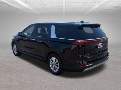 Used 2024 Kia Carnival LX FWD image 9