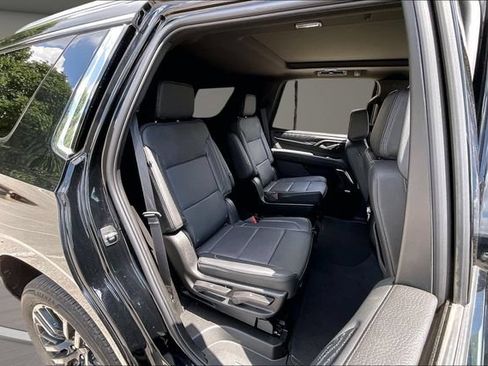 Used 2024 GMC Yukon Denali AWD/4WD image 25