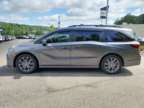 Used 2025 Honda Odyssey Touring image 27