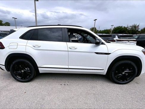 New 2026 Volkswagen Atlas Cross Sport SEL R-Line AWD/4WD image 4