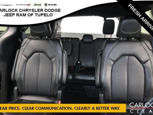 Used 2025 Chrysler Pacifica Select FWD image 24