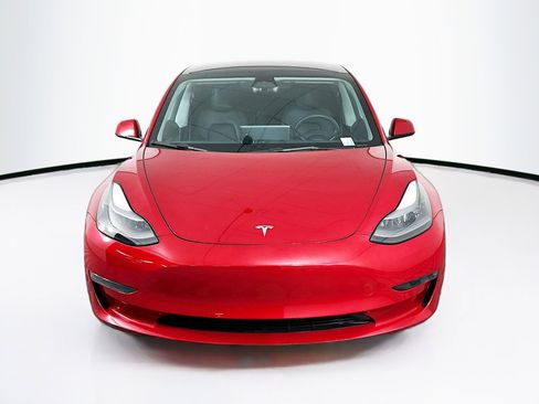 Used 2023 Tesla Model 3 Standard Range image 2