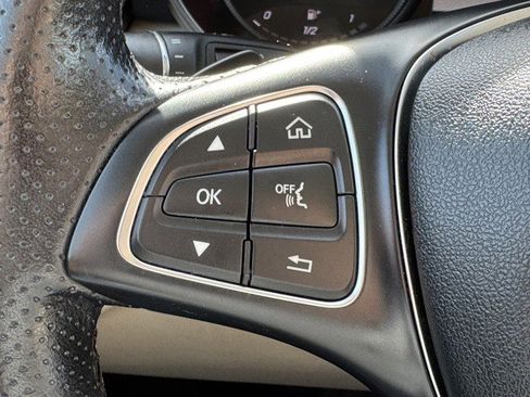 Used 2019 Mercedes-Benz GLC 300 image 26