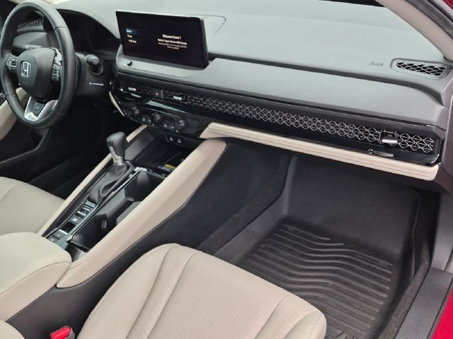 Used 2025 Honda Accord Touring image 22