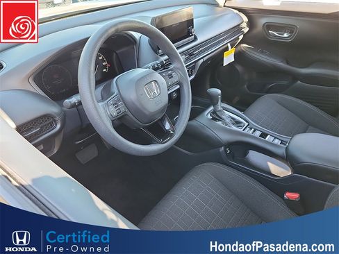 Certified 2023 Honda HR-V LX image 9