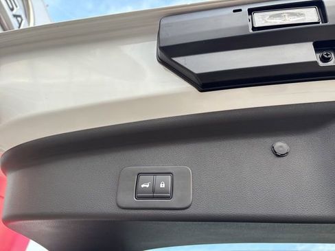 New 2025 Nissan Murano SL image 43