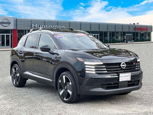 Certified 2025 Nissan Kicks SR w/ Illumination Package image 4