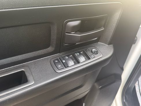 Used 2022 RAM 2500 Tradesman w/ Chrome Appearance Group image 14