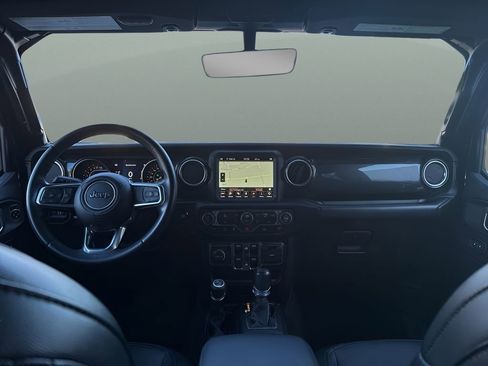 Used 2020 Jeep Wrangler Unlimited Sahara image 26