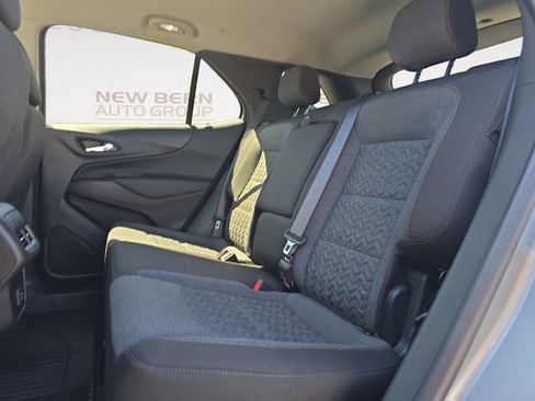 Used 2024 Chevrolet Equinox LT FWD image 13