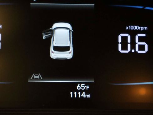 Used 2025 Hyundai Venue SE image 8