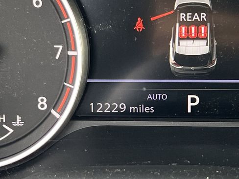 Used 2023 Nissan Rogue SL w/ SL Premium Package image 8