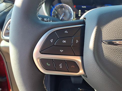 New 2026 Chrysler Pacifica Select image 8