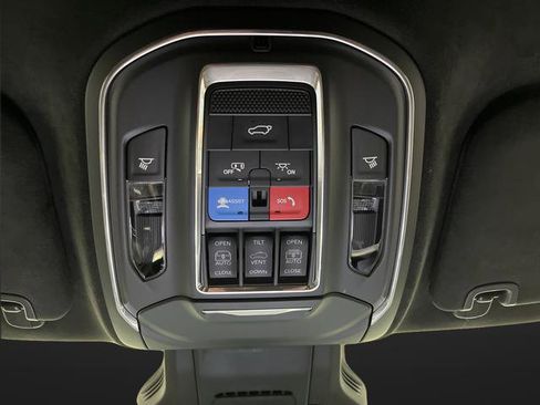 Used 2024 Jeep Wagoneer Launch Edition image 27