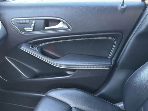 Used 2018 Mercedes-Benz GLA 250 image 25