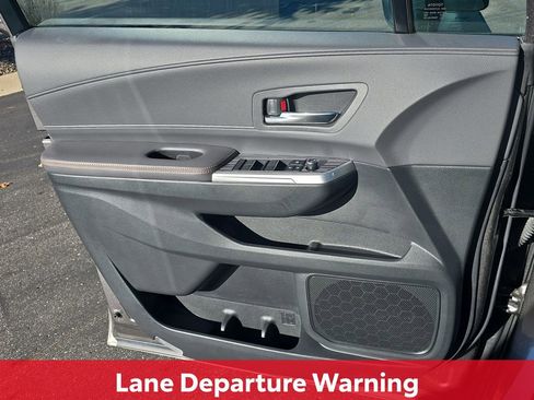 Certified 2022 Toyota Sienna XSE image 32