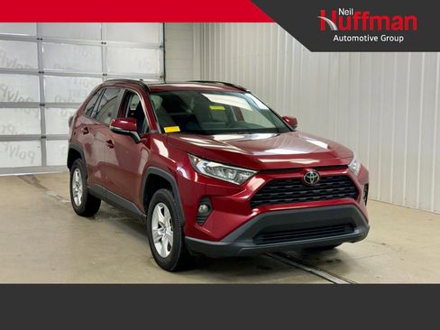 Used 2019 Toyota RAV4 XLE w/ Convenience Package image 1