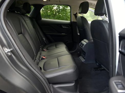 Used 2018 Jaguar F-PACE Premium AWD/4WD image 56