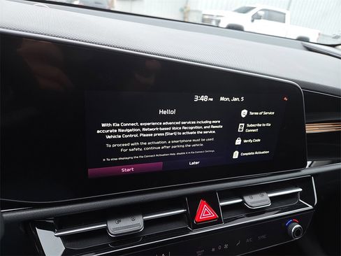 Certified 2023 Kia Niro EX image 17