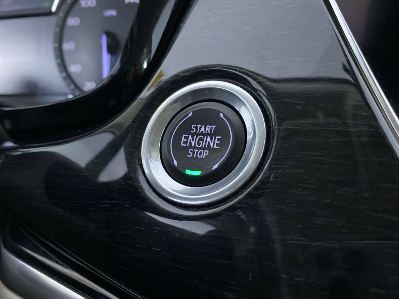 Certified 2020 Cadillac XT6 Premium Luxury FWD image 8