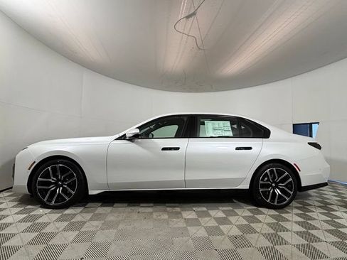 New 2026 BMW 740i xDrive w/ Executive Package AWD/4WD image 4