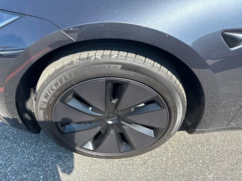 Used 2025 Tesla Model 3 RWD image 9