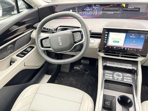 New 2026 Lincoln Nautilus Premier w/ Jet Appearance Package AWD/4WD image 14