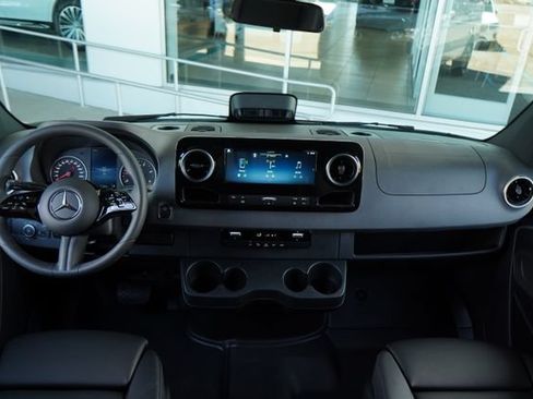 New 2025 Mercedes-Benz Sprinter 2500 image 31