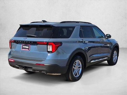 New 2025 Ford Explorer Active image 2
