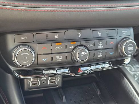 New 2026 Dodge Durango GT w/ Blacktop Package AWD/4WD image 17