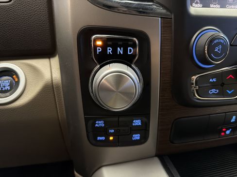 Used 2014 RAM 1500 Laramie w/ Convenience Group image 23