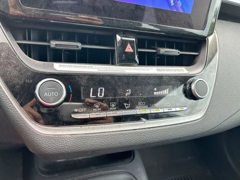 Used 2024 Toyota Corolla LE FWD image 24
