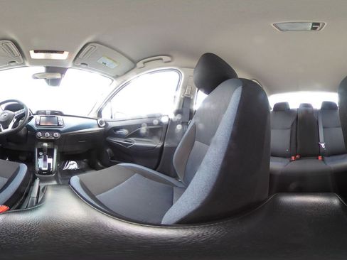 Used 2025 Nissan Versa SV FWD image 41