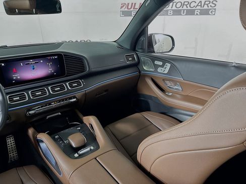Used 2024 Mercedes-Benz GLS 450 4MATIC image 23