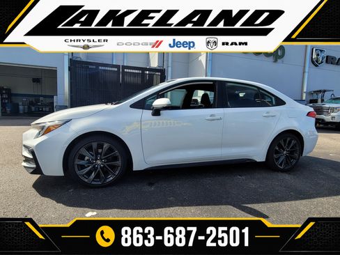 Used 2025 Toyota Corolla SE FWD image 7