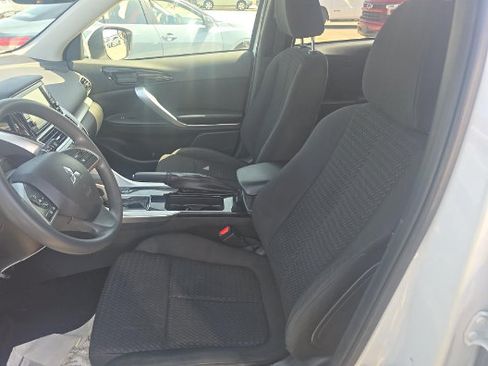 Used 2018 Mitsubishi Eclipse Cross ES FWD image 4