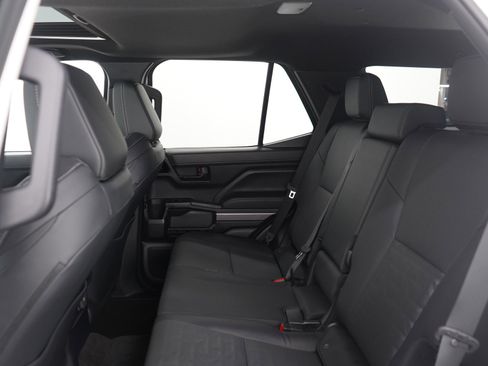 Used 2025 Toyota 4Runner TRD Off-Road Premium image 22