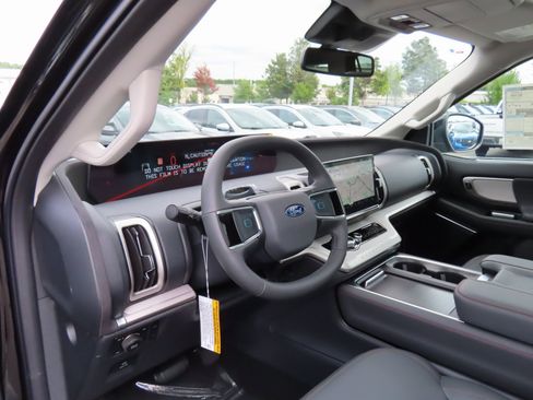 New 2025 Ford Expedition Max Active image 9