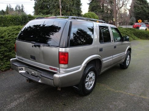 Used 2000 GMC Jimmy SLT w/ Underbody Shield Pkg image 3