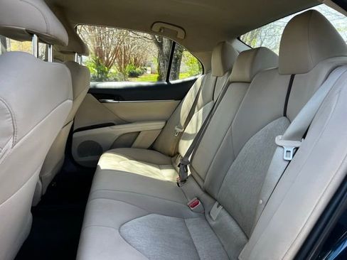 Used 2020 Toyota Camry LE image 16