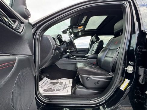 Used 2024 Dodge Durango GT image 11