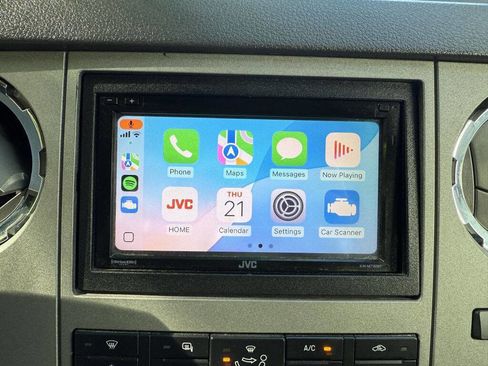 Used 2014 Ford F250 XLT w/ Snow Plow Prep Package image 17