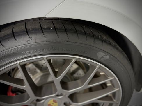 Used 2020 Porsche 911 Carrera 4S image 19