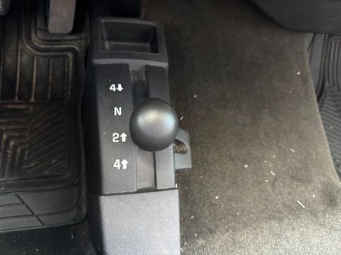 Used 2019 Chevrolet Silverado 2500 W/T AWD/4WD image 11
