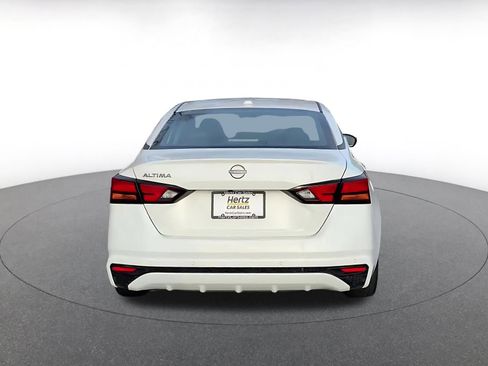 Used 2025 Nissan Altima 2.5 SV image 12