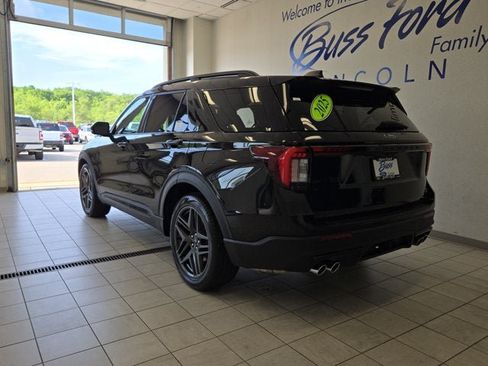 Used 2025 Ford Explorer ST AWD/4WD image 14
