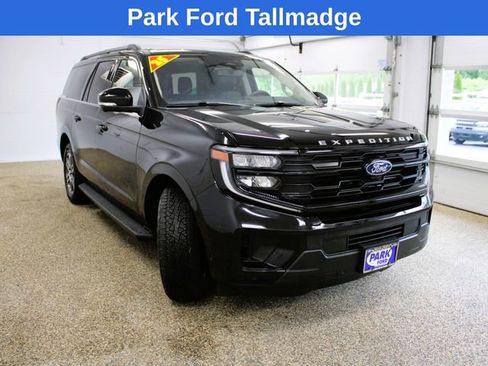 Used 2025 Ford Expedition Max Active AWD/4WD image 8