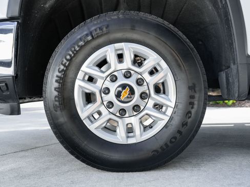 Used 2025 Chevrolet Silverado 2500 LT w/ Convenience Package image 31